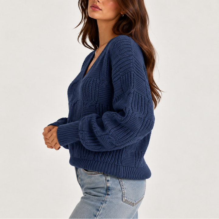 Women’s Oversized Cable Knit V-Neck Sweater – Textured Jumper