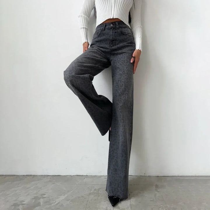 Amanda | Dame Højtaljede Straight Jeans med Leopardprint