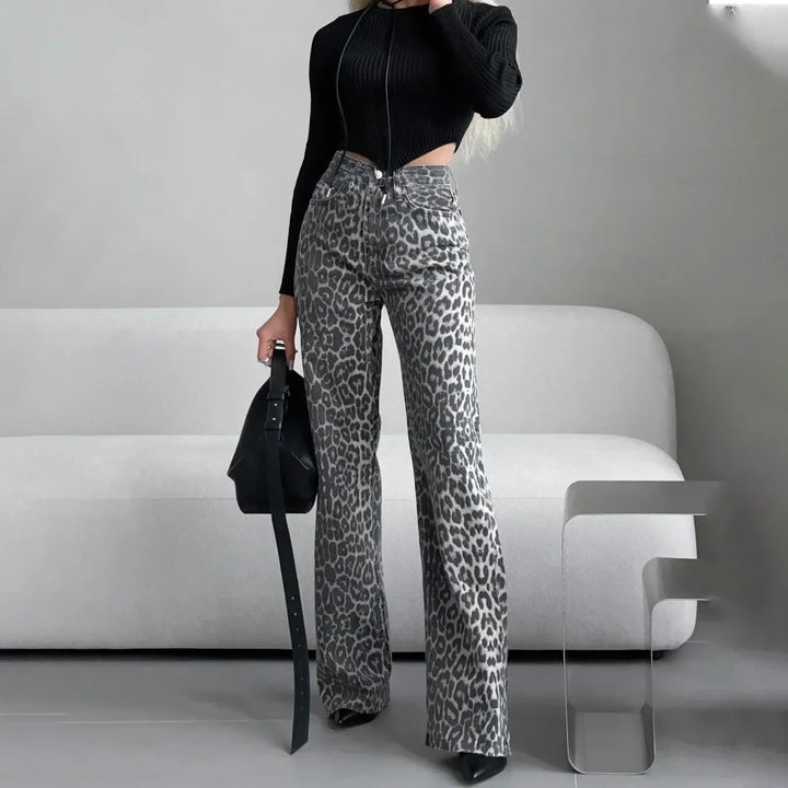 Amanda | Dame Højtaljede Straight Jeans med Leopardprint