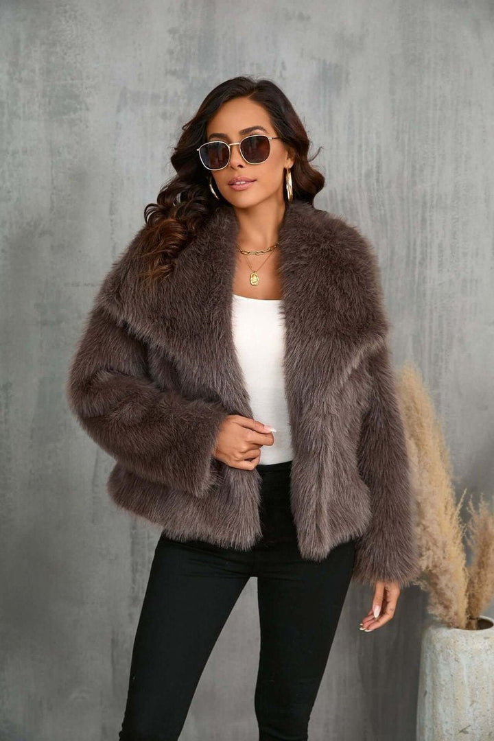 Sienna | Dame Fake Fur Frakke med Bred Krave og Åben Front