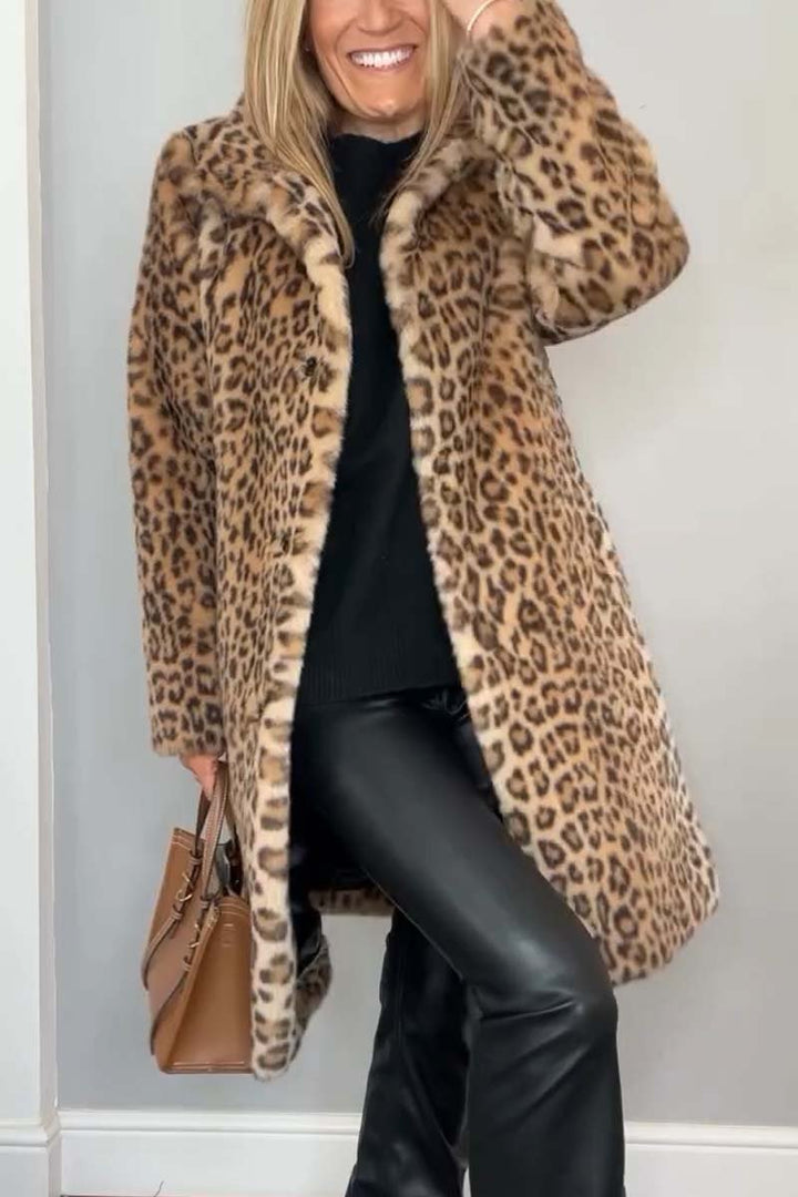Emily | Dame Lang Vinterfrakke i Fake Fur med Leopardprint