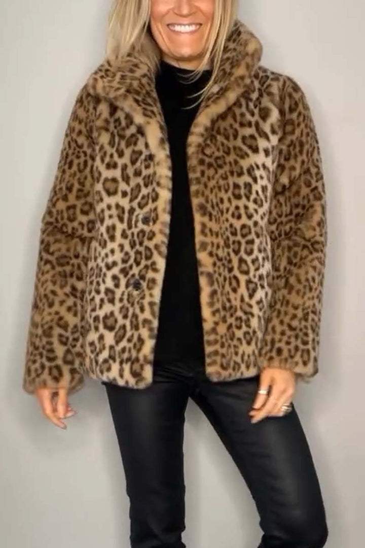 Emily | Dame Lang Vinterfrakke i Fake Fur med Leopardprint