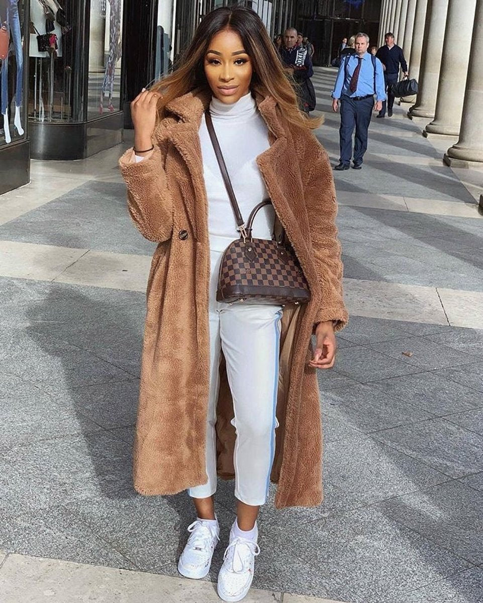 Scarlett | Dame Lang Oversized Teddyfrakke i Fake Fur