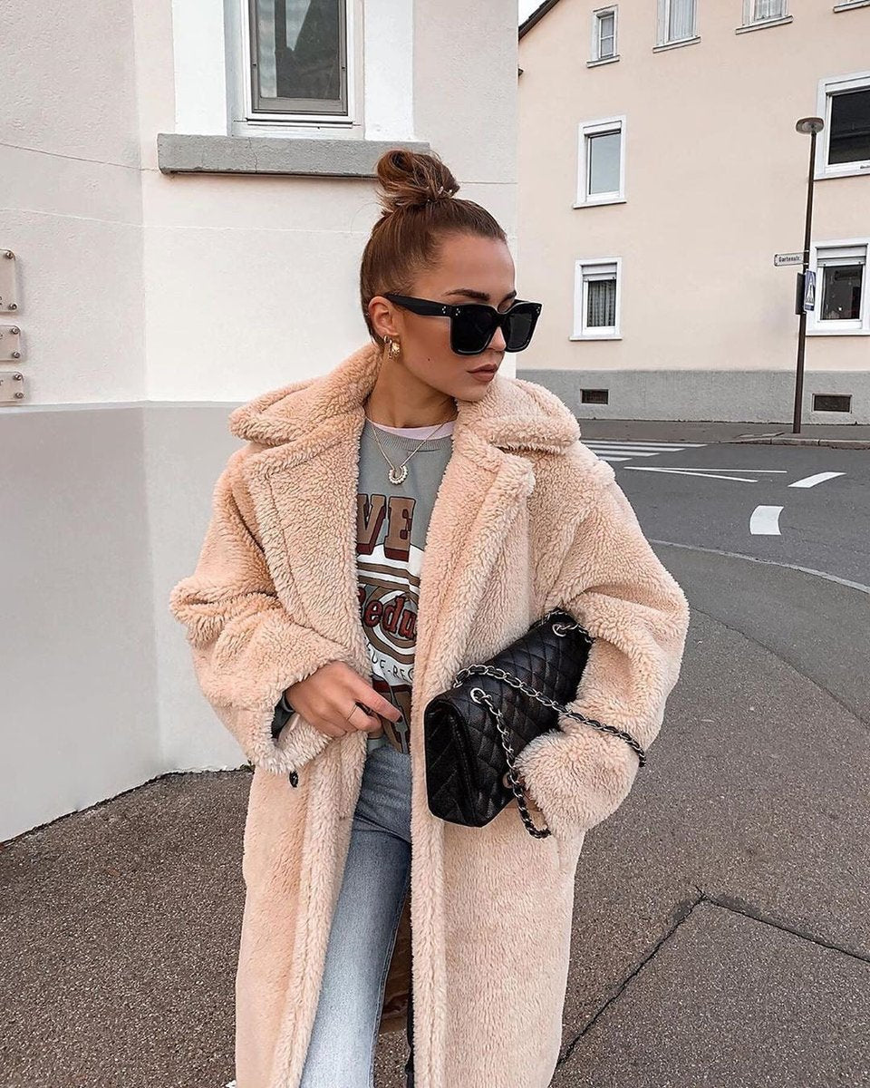 Scarlett | Dame Lang Oversized Teddyfrakke i Fake Fur