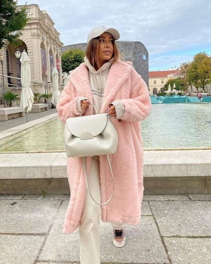 Scarlett | Dame Lang Oversized Teddyfrakke i Fake Fur