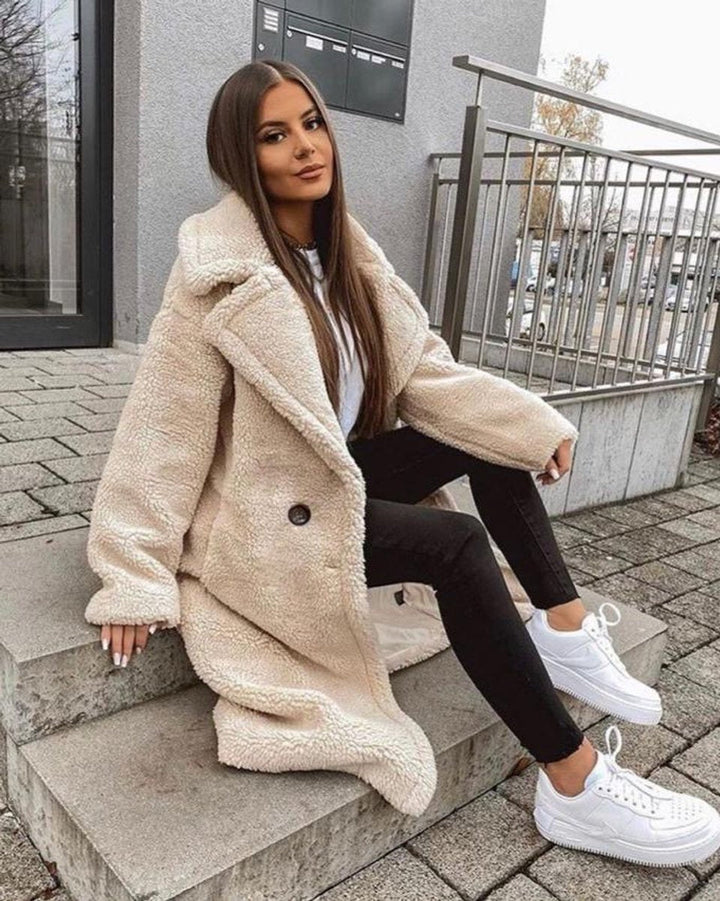 Scarlett | Dame Lang Oversized Teddyfrakke i Fake Fur