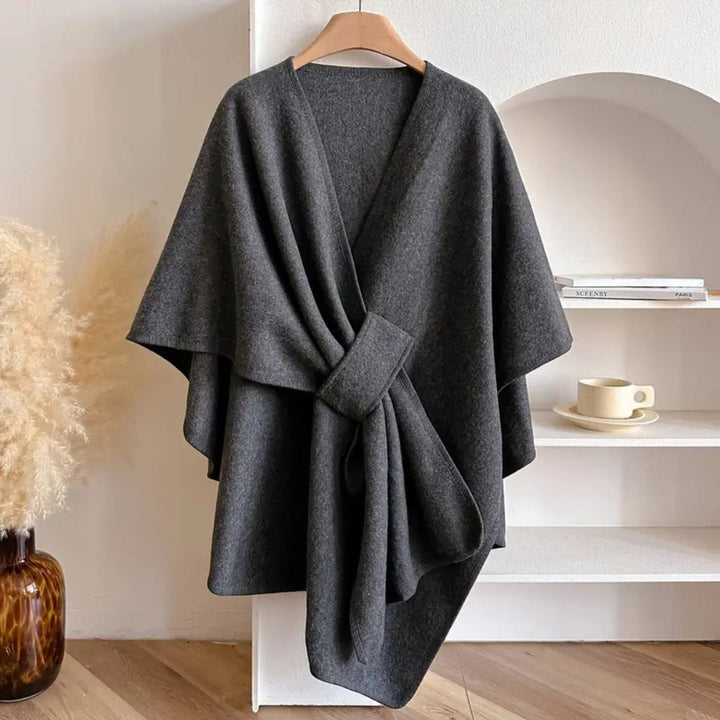 Ivy | Dame Poncho i Uld med Åben Front